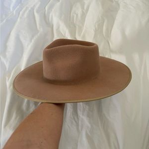Lack of color rancher hat